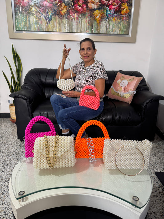 Aprende a Crear Bolsos en Perlas (Curso en Video) + 2 Bonos Exclusivos en PDF